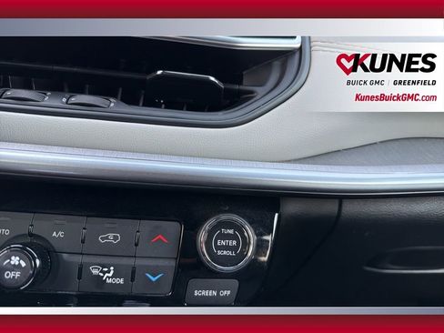 Used 2025 Jeep Compass Limited image 29