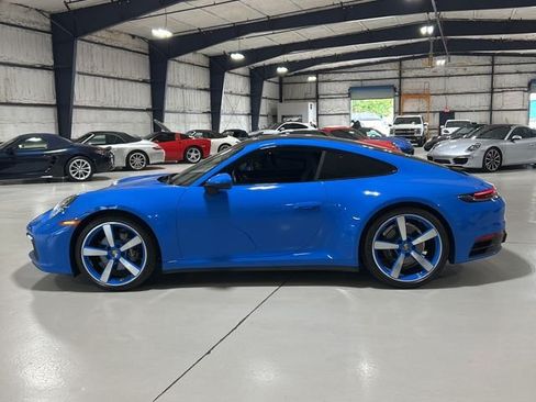 Used 2022 Porsche 911 Carrera image 2