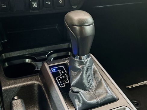Used 2023 Toyota Tacoma TRD Off-Road AWD/4WD image 14