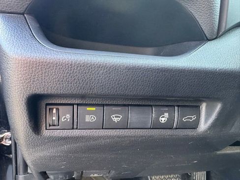 Used 2021 Toyota RAV4 XLE w/ Convenience Package image 15