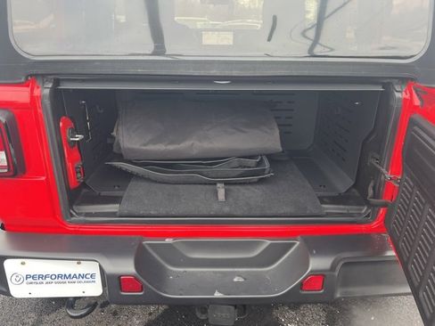 Used 2024 Jeep Wrangler Willys image 19