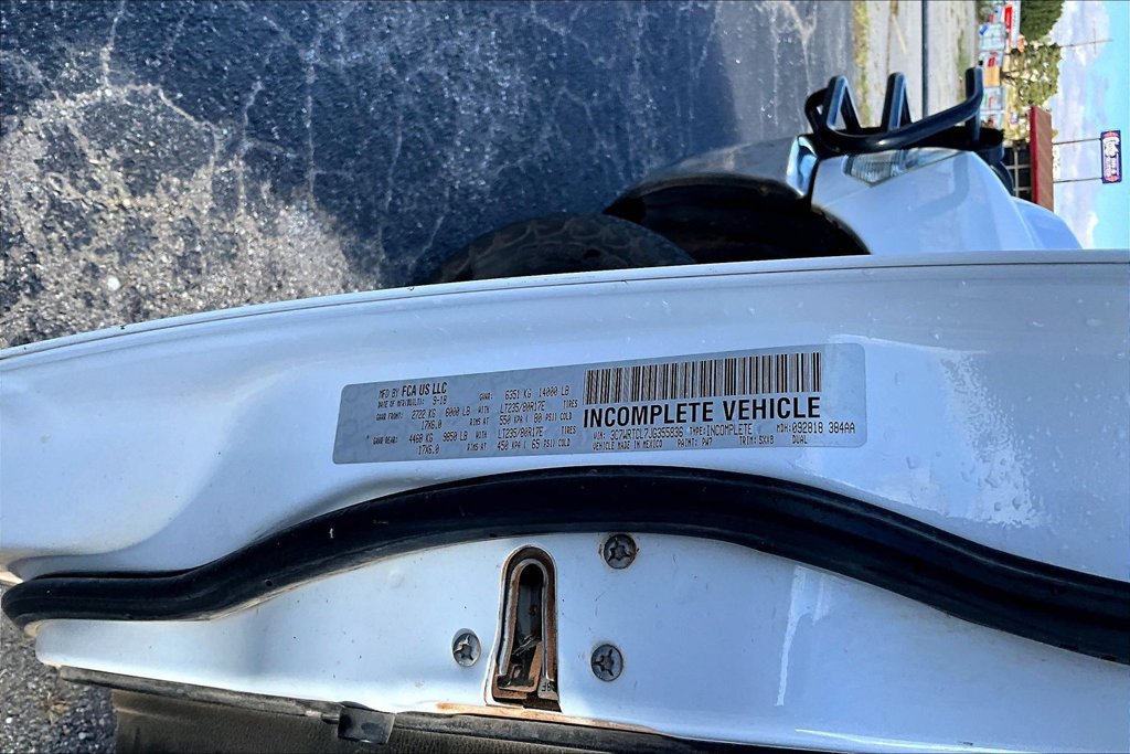 Used 2018 RAM 3500 Tradesman w/ Chrome Appearance Group AWD/4WD image 6