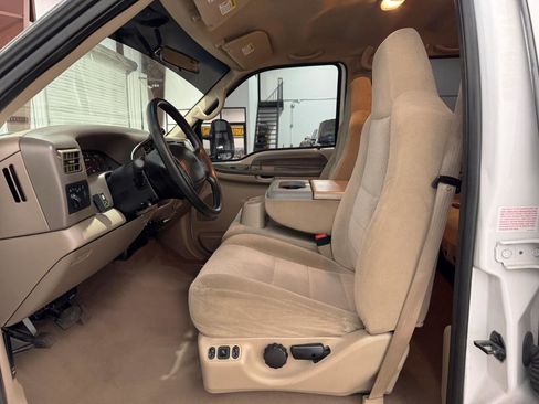 Used 2002 Ford F350 XLT image 5