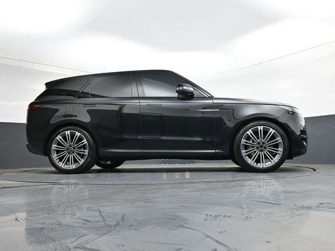 Used 2024 Land Rover Range Rover Sport SE image 27