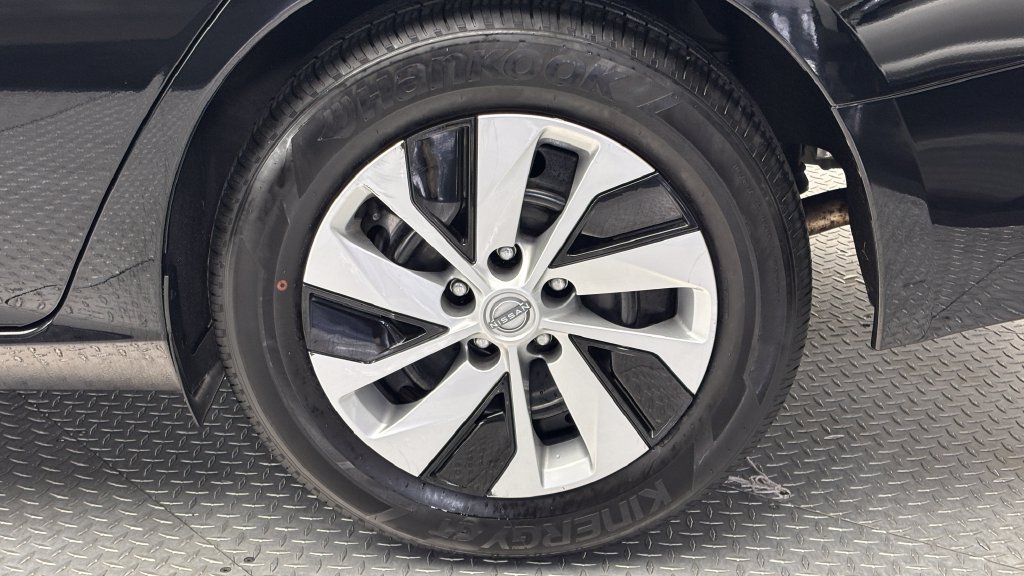 Used 2025 Nissan Altima 2.5 S FWD image 6