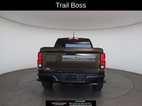 Used 2024 Chevrolet Colorado Trail Boss w/ Technology Package AWD/4WD image 15