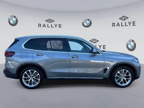 Used 2024 BMW X5 xDrive40i w/ Premium Package AWD/4WD image 4