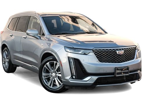 Used 2025 Cadillac XT6 Premium Luxury image 5