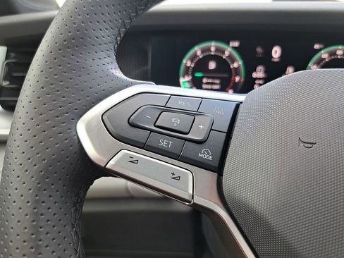 New 2026 Volkswagen Tiguan SE R-Line image 13