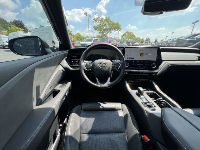 Used 2026 Lexus TX 350 AWD w/ Technology Package image 7