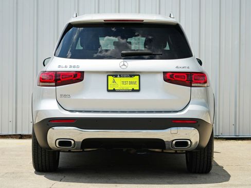 Used 2021 Mercedes-Benz GLB 250 4MATIC w/ Premium Package image 10