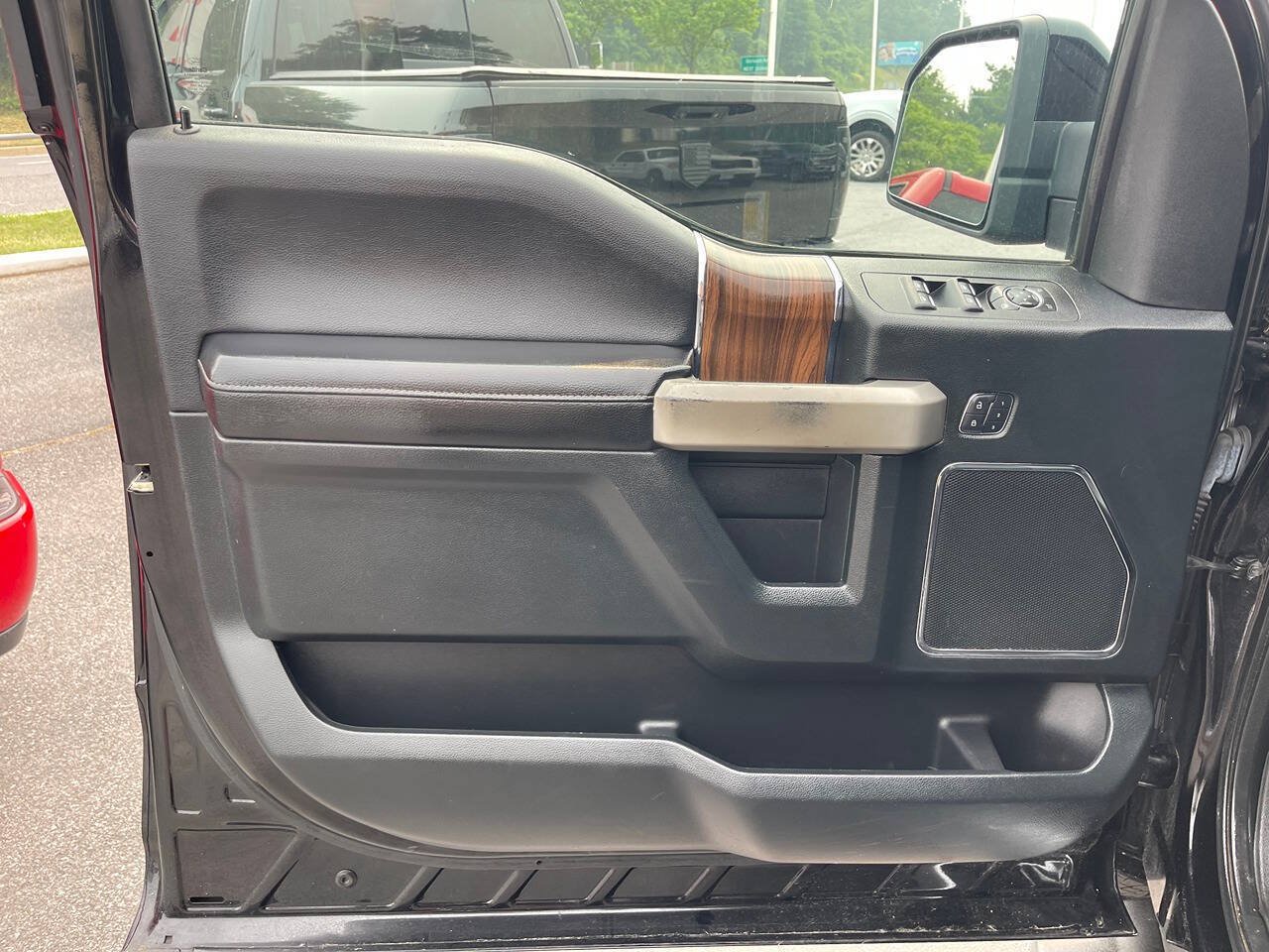 Used 2016 Ford F150 Lariat w/ Equipment Group 501A Mid AWD/4WD image 24