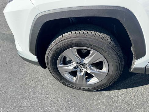 Used 2025 Toyota RAV4 XLE image 14