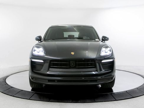 Certified 2023 Porsche Macan AWD/4WD image 10