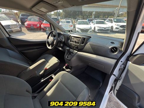 Used 2015 Nissan NV200 SV FWD image 52