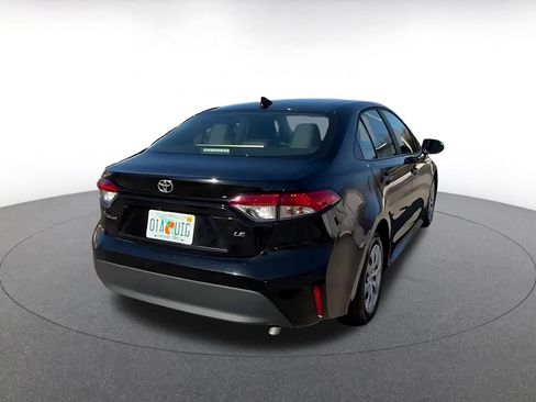 Used 2025 Toyota Corolla LE image 14