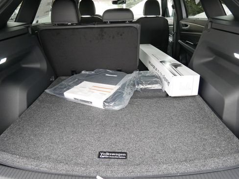 New 2026 Volkswagen Atlas Cross Sport SE image 6