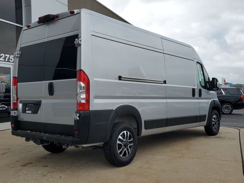 Used 2025 RAM ProMaster 2500 w/ Quick Order Package 22G SLT image 4