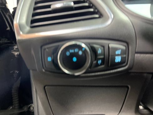 Used 2024 Ford Edge Titanium AWD/4WD image 22