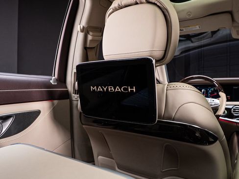 Used 2018 Mercedes-Benz Maybach S 560 4MATIC image 47