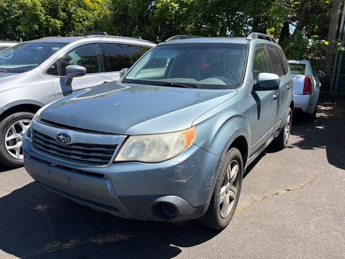 Used 2010 Subaru Forester 2.5X Premium AWD/4WD image 2