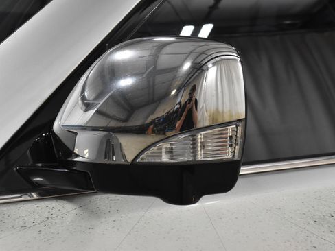 Used 2020 Nissan Armada SL w/ Premium Package image 35