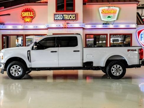 Used 2024 Ford F250 XLT w/ FX4 Off-Road Package AWD/4WD image 12