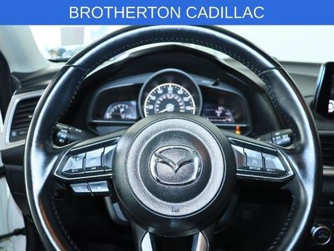 Used 2018 MAZDA MAZDA3 Touring FWD image 16