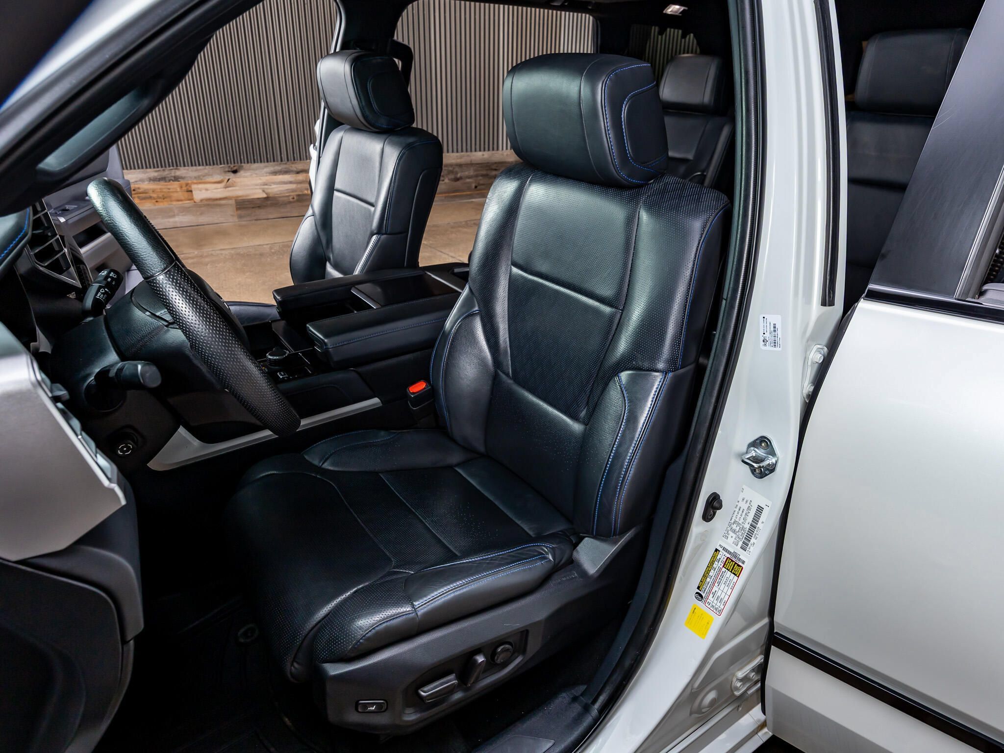 Used 2024 Toyota Sequoia Platinum AWD/4WD image 26