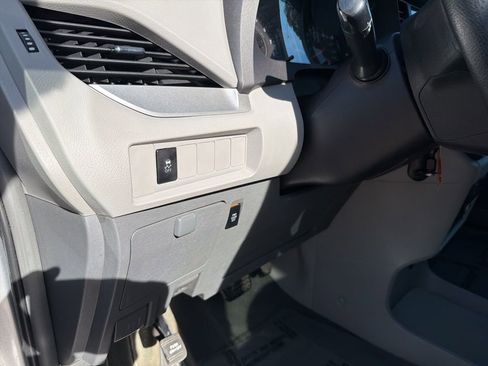 Used 2015 Toyota Sienna LE image 15