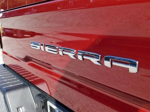 New 2025 GMC Sierra 2500 SLT w/ SLT Premium Package image 8