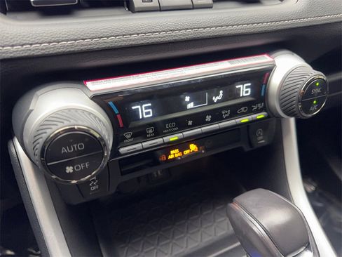 Used 2024 Toyota RAV4 XLE Premium image 66