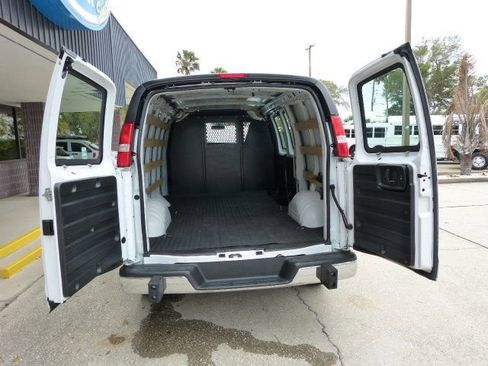 Used 2024 Chevrolet Express 2500 w/ Driver Convenience Package image 13