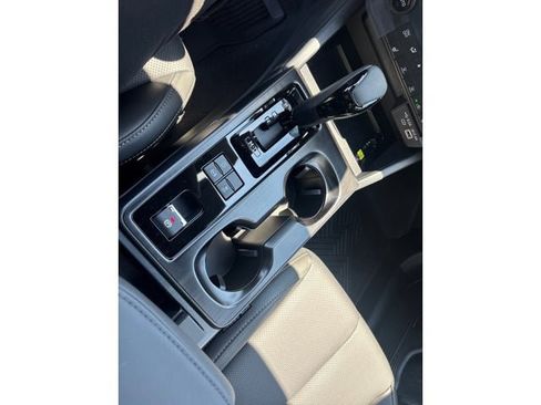 New 2026 Subaru Outback Limited AWD/4WD image 80
