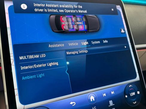 Used 2022 Mercedes-Benz S 580 4MATIC Sedan w/ AMG Line Package image 39