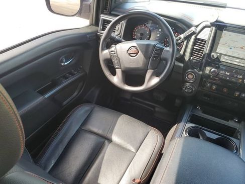 Used 2021 Nissan Titan PRO-4X w/ Pro-4x Convenience Package AWD/4WD image 13