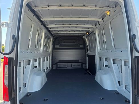New 2026 Mercedes-Benz Sprinter 2500 image 16