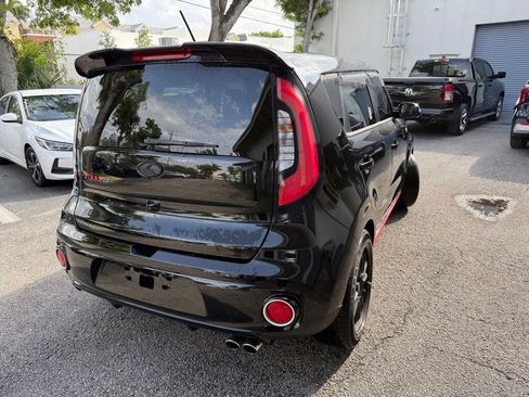 Used 2017 Kia Soul ! w/ Tech Package FWD image 6