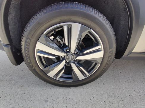 Used 2023 Nissan Rogue SL image 31