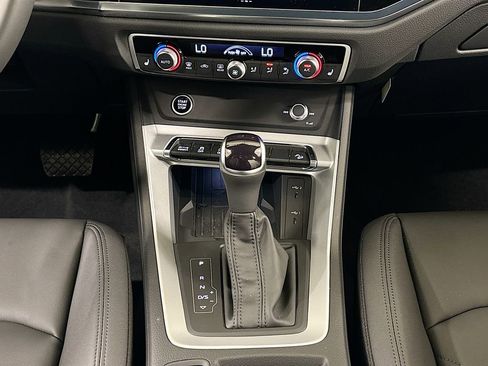 New 2025 Audi Q3 2.0T Premium image 13