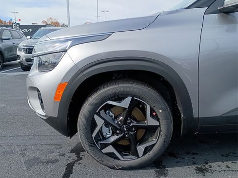 New 2026 Kia Seltos S image 16