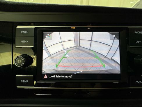 Used 2024 Volkswagen Jetta SE FWD image 29