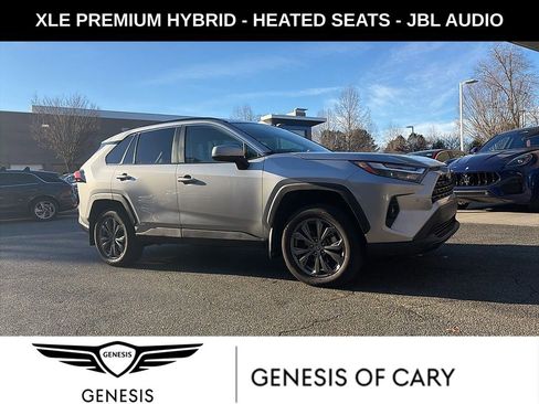 Used 2024 Toyota RAV4 XLE Premium image 1