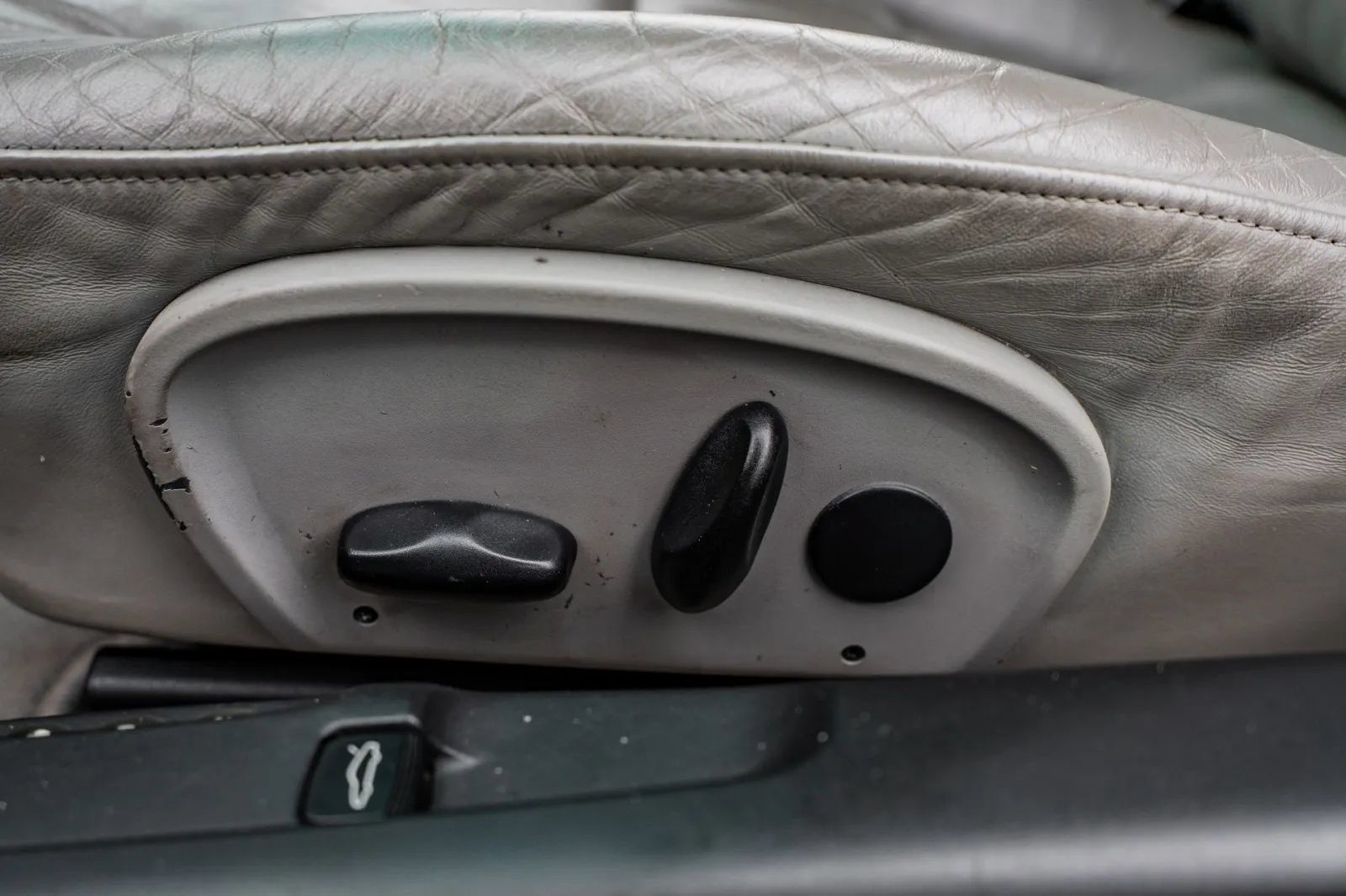 Used 2003 Porsche 911 Carrera RWD image 19