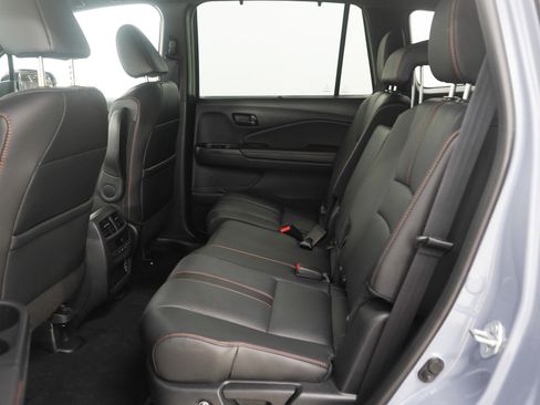 Used 2022 Honda Pilot TrailSport image 14