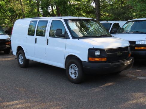 Used 2013 Chevrolet Express 2500 RWD image 18