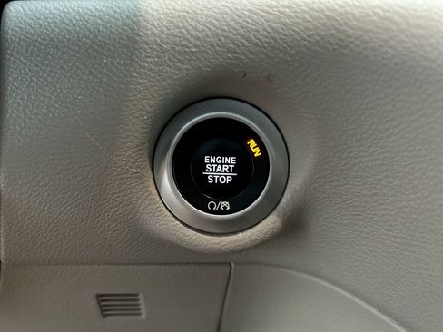 Used 2023 Chrysler Voyager LX FWD image 27