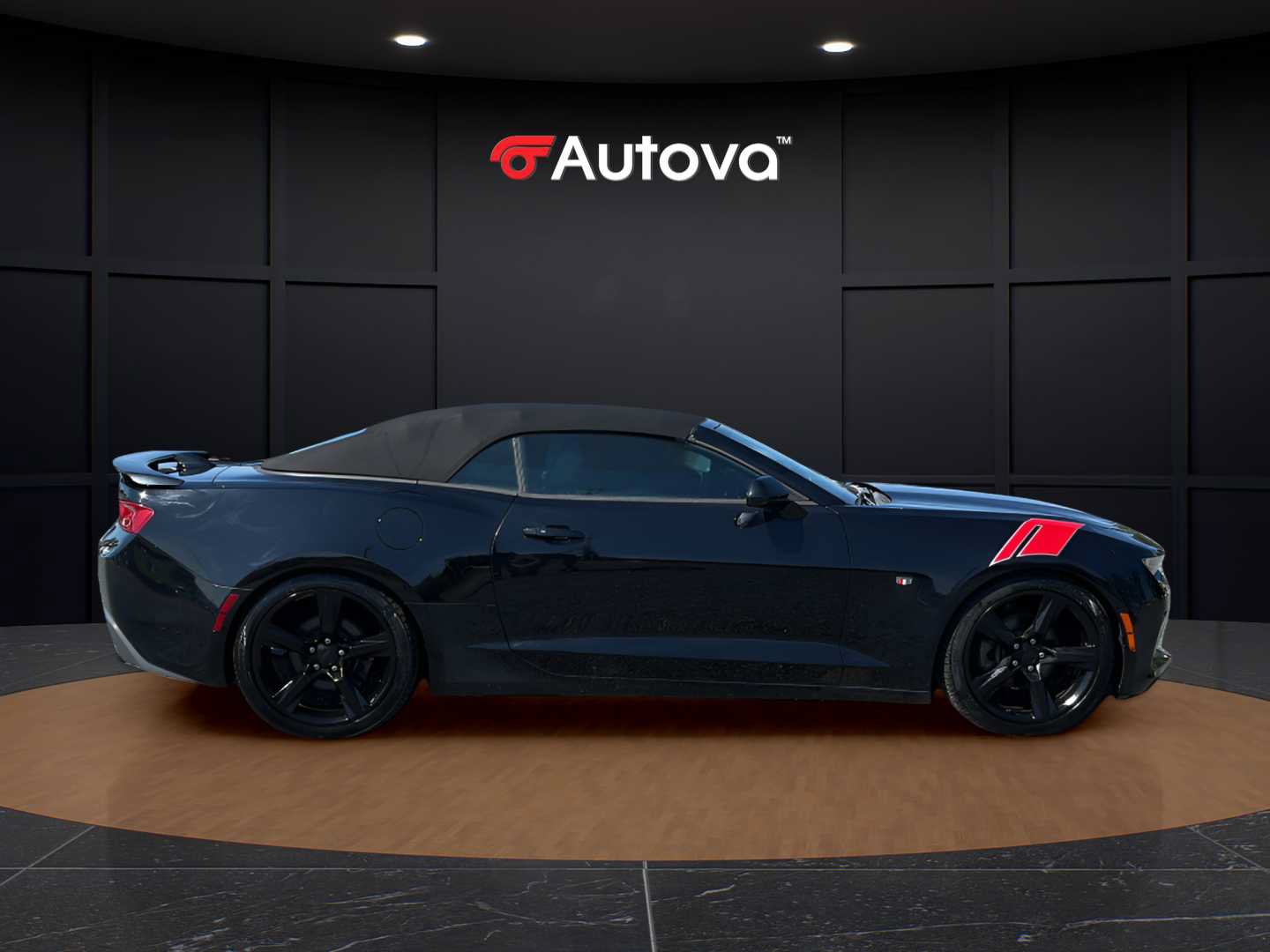 Used 2017 Chevrolet Camaro LT RWD image 6