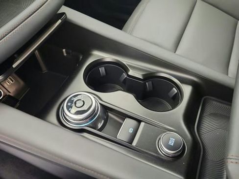 New 2025 Ford Explorer Active w/ Active Comfort Package image 14