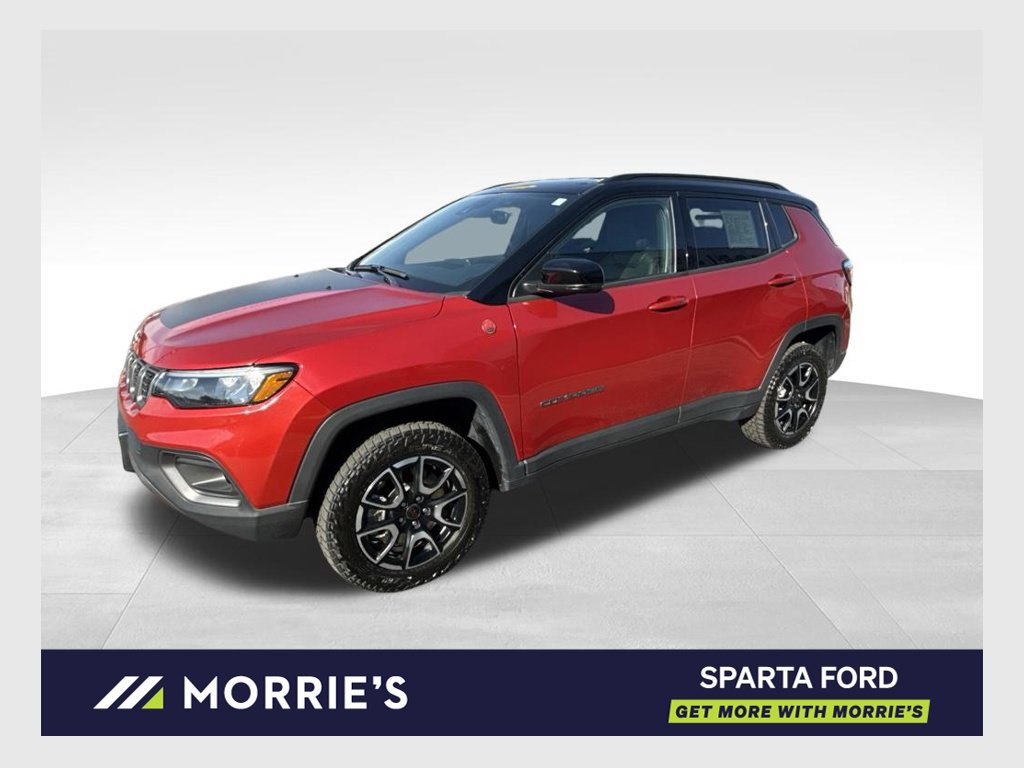 Used 2025 Jeep Compass Trailhawk AWD/4WD image 1